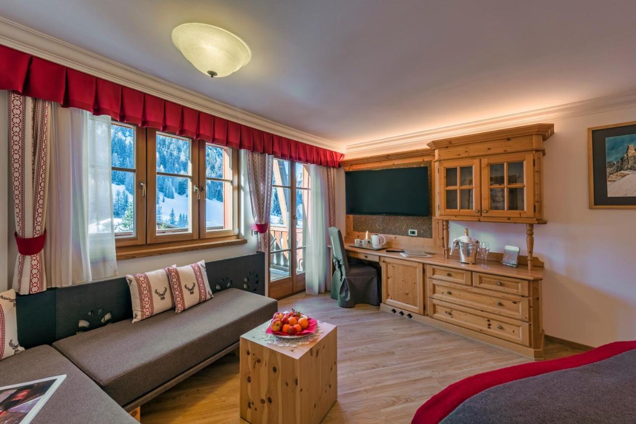 Posta Zirm Hotel Corvara In Badia Exterior foto