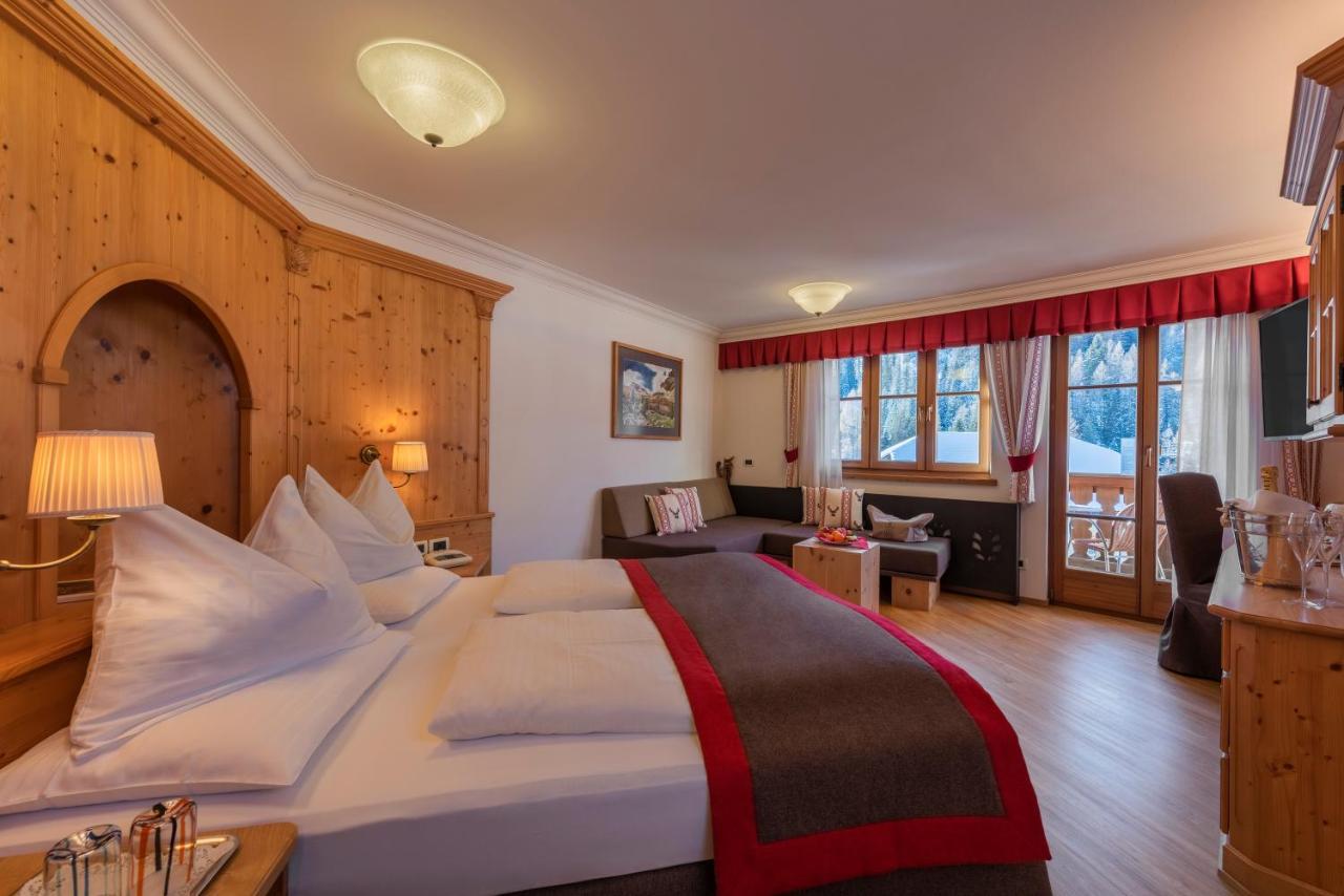 Posta Zirm Hotel Corvara In Badia Exterior foto