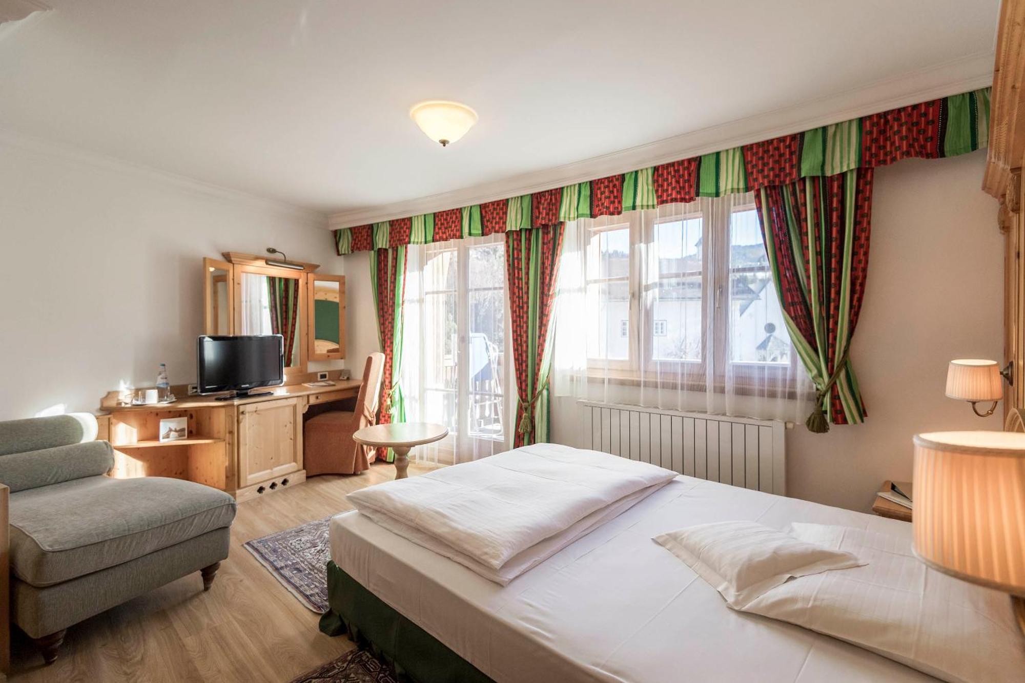 Posta Zirm Hotel Corvara In Badia Exterior foto